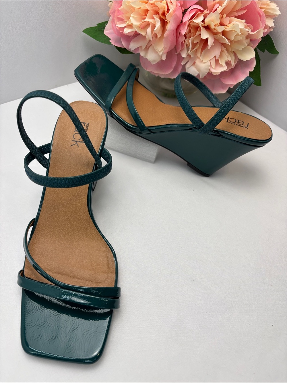 Nordstrom Rack Womens 8 Teal Strappy Patent Wedge Sandals #727